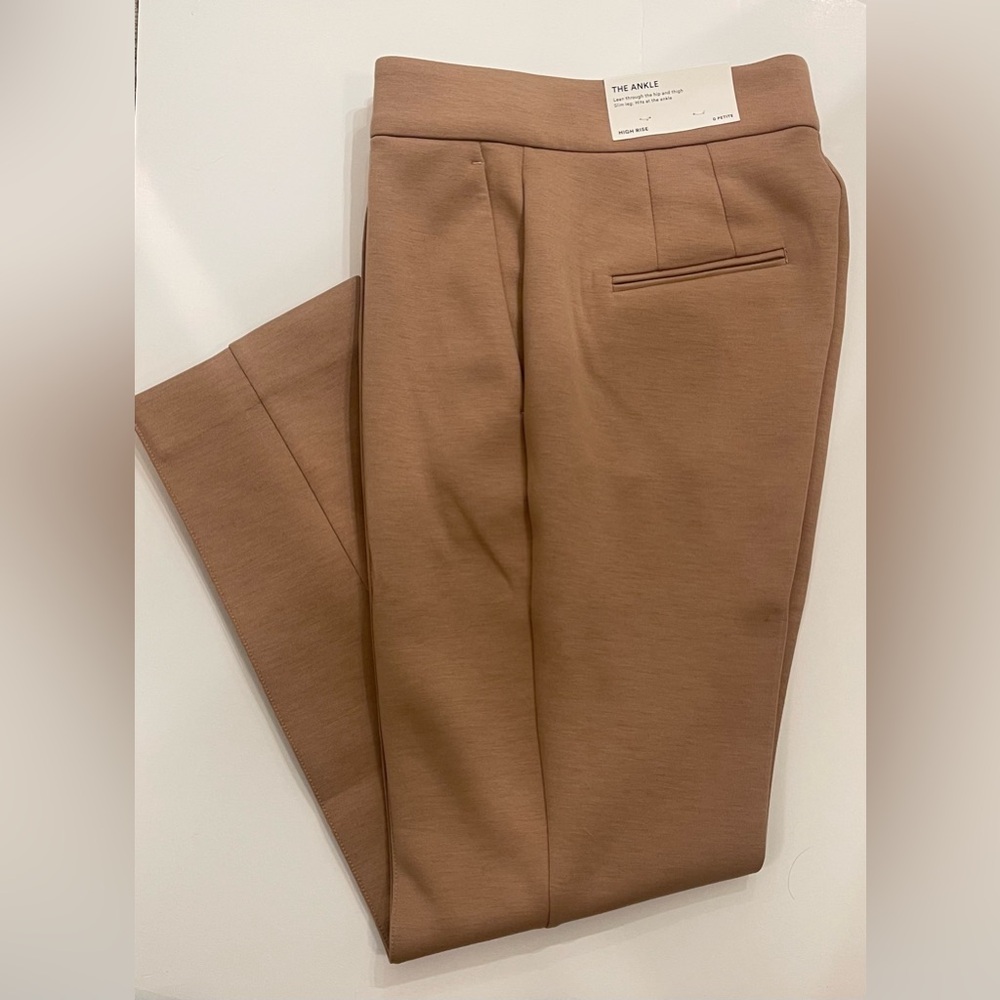 ANN TAYLOR The Petite Ankle Pant Double Knit Colour- Natural Camel, size 0, New